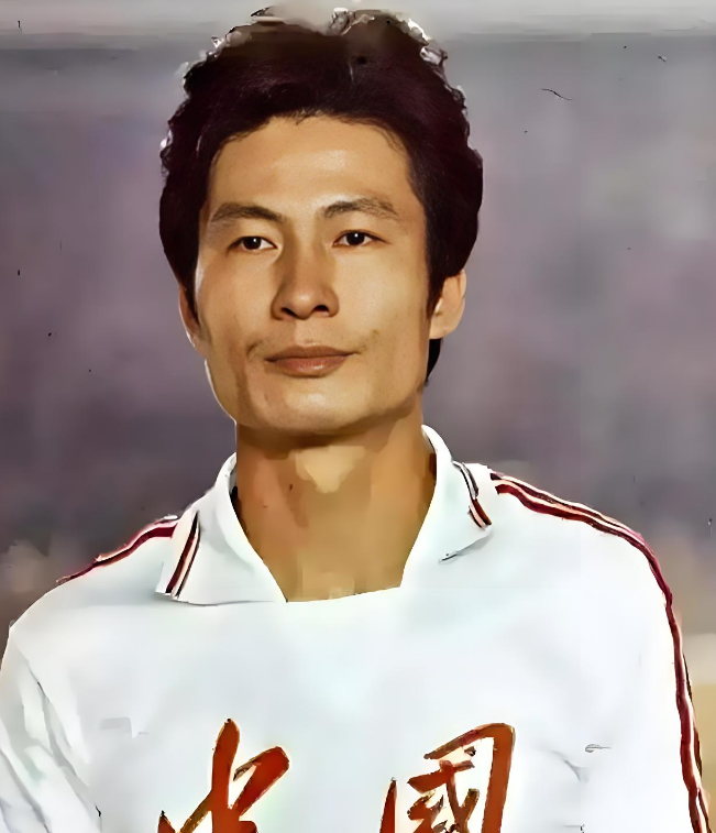 他身材高大, 在辽宁队十