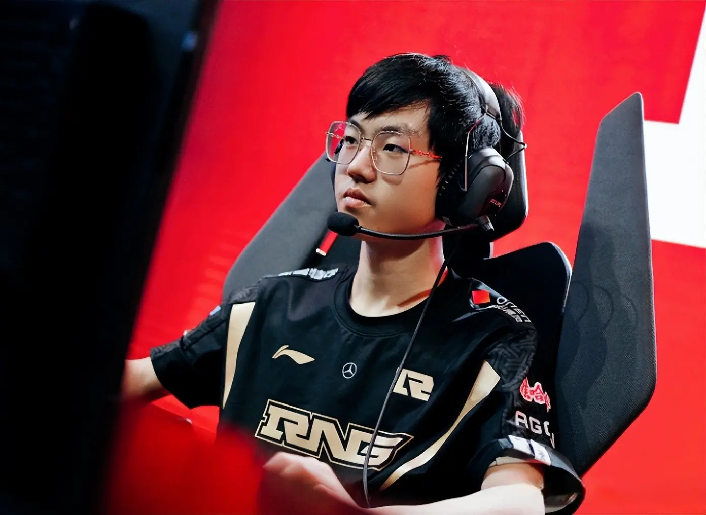 终究只能昙, 无人